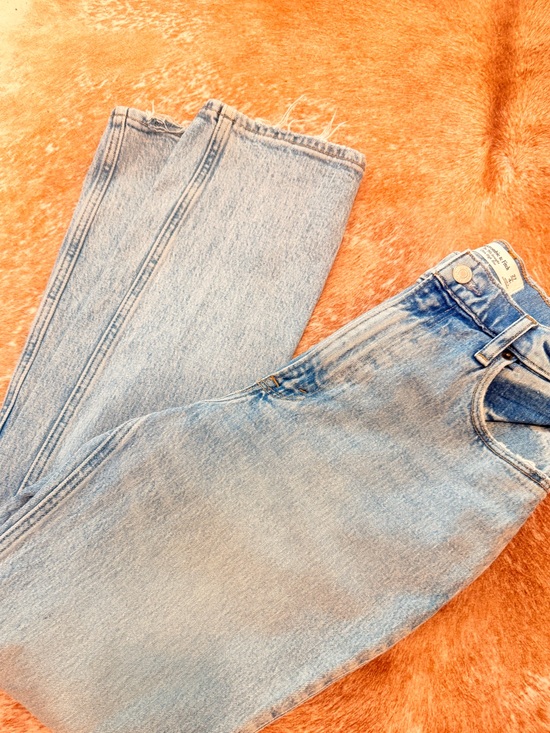 Abercrombie & Fitch Denim - Abercrombie & Fitch Curve Love Split Hem Ultra High Rise Skinny Jeans 4 or 27!